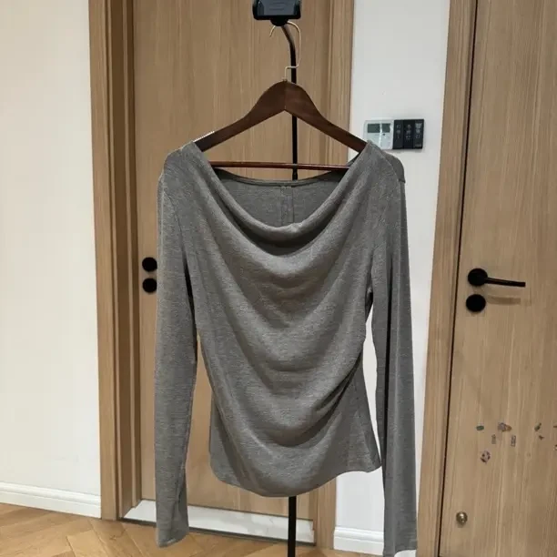 UNICA 小众设计款 荡领 可一字肩斜肩 背后扭结镂空 打底衫