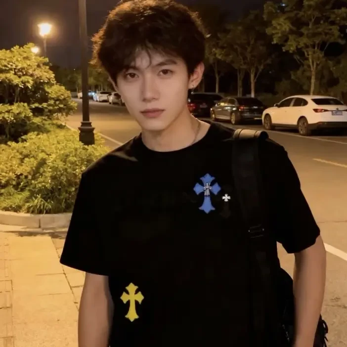 男士秋冬圆领短袖T恤潮流宽松3d立体刺绣烫钻休闲半袖上衣