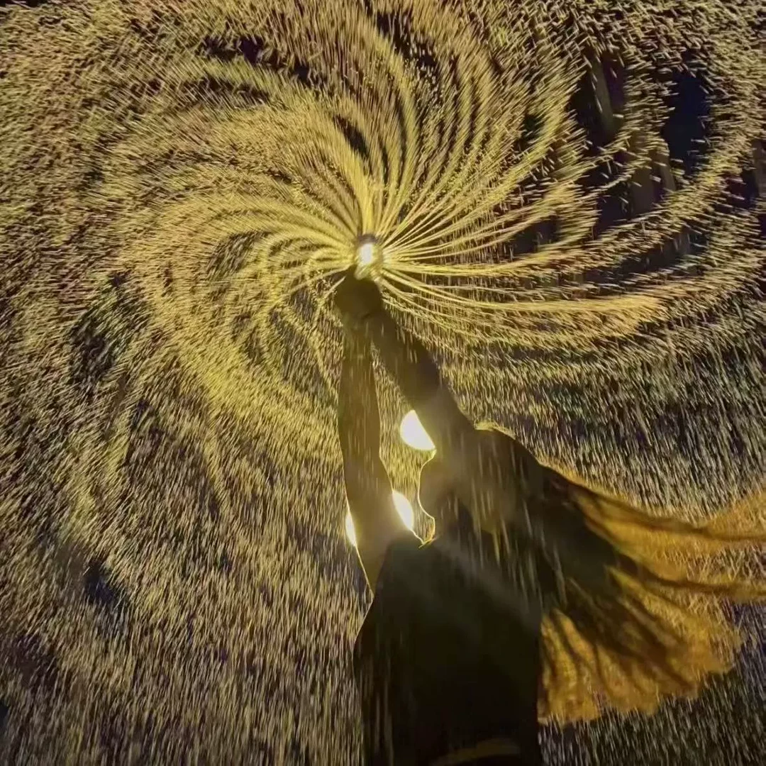 烟花水枪儿童沙滩玩具喷水抽拉式大容量浪漫道具成人漂流拍照神器