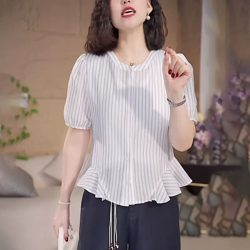 条纹正肩短袖衬衫女2025夏季时尚减龄洋气收腰设计感漂亮显瘦上衣