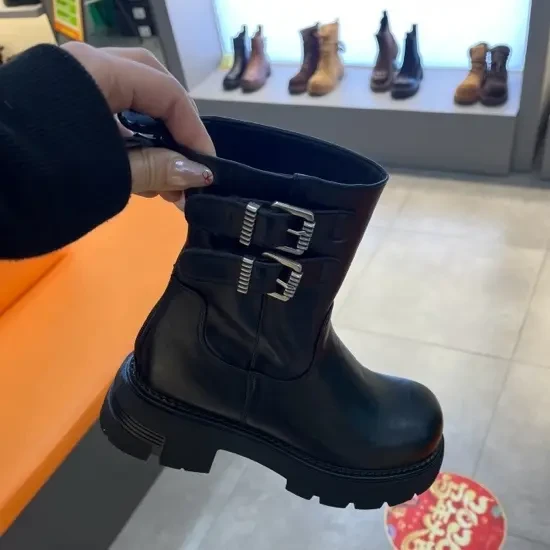 MGG厚底英伦风女士冬季加绒圆头短款马丁靴时尚百搭