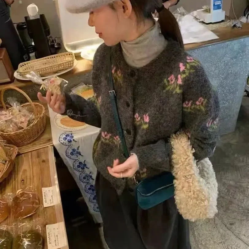 韩版复古百搭圆领玫瑰花园碎花毛衣开衫