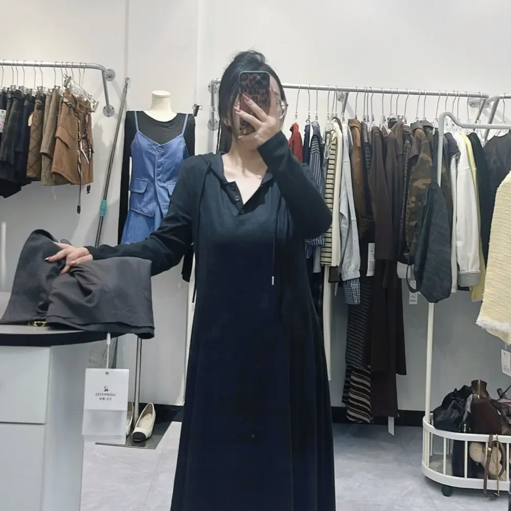 洋气减龄轻奢风女士连帽长袖中长款连衣裙搭马甲套装