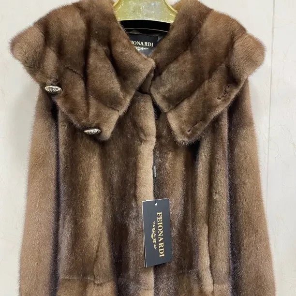 中古貂娃娃领挽袖复古女士皮草外套