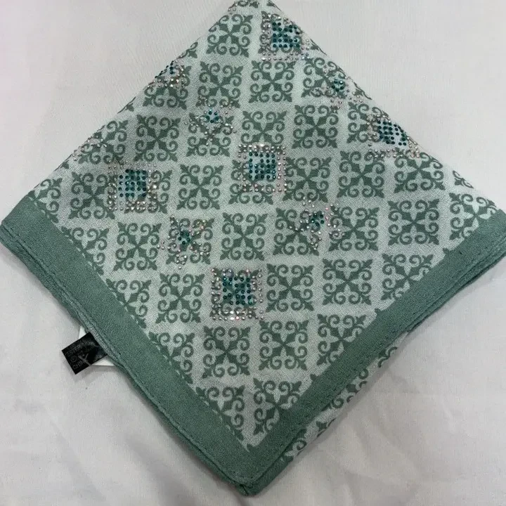 民族风民族花棉烫钻头巾女士百搭时尚高档方巾冬季保暖围脖绿色