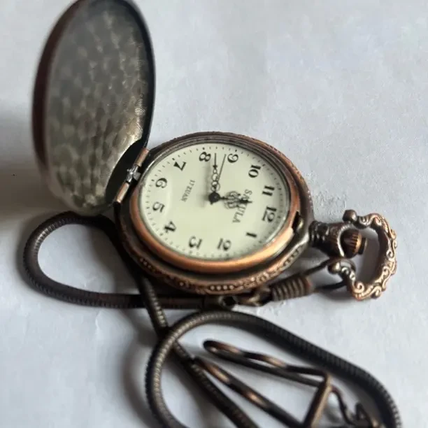 经典怀旧大数字石英翻盖微瑕复古怀表以直播间展示为准