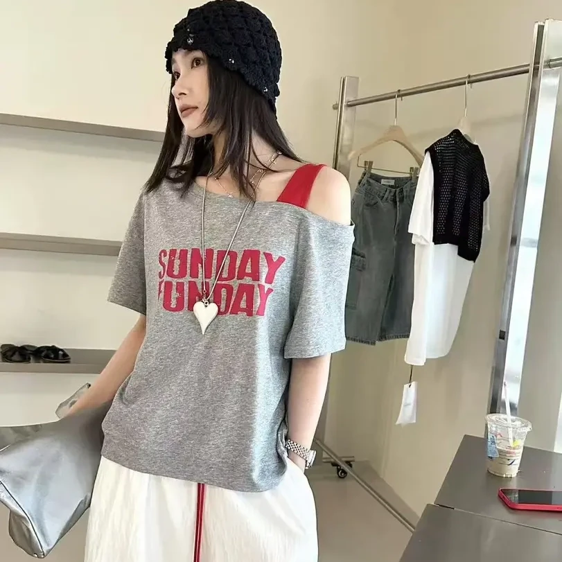 美式复古学院风斜肩灰色短袖T恤女夏设计感小众夏季印花露肩上衣