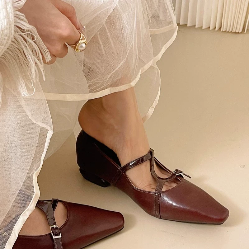 美猫汇法式复古玛丽珍鞋2025新款设计感小众软底粗跟单鞋乐福鞋女