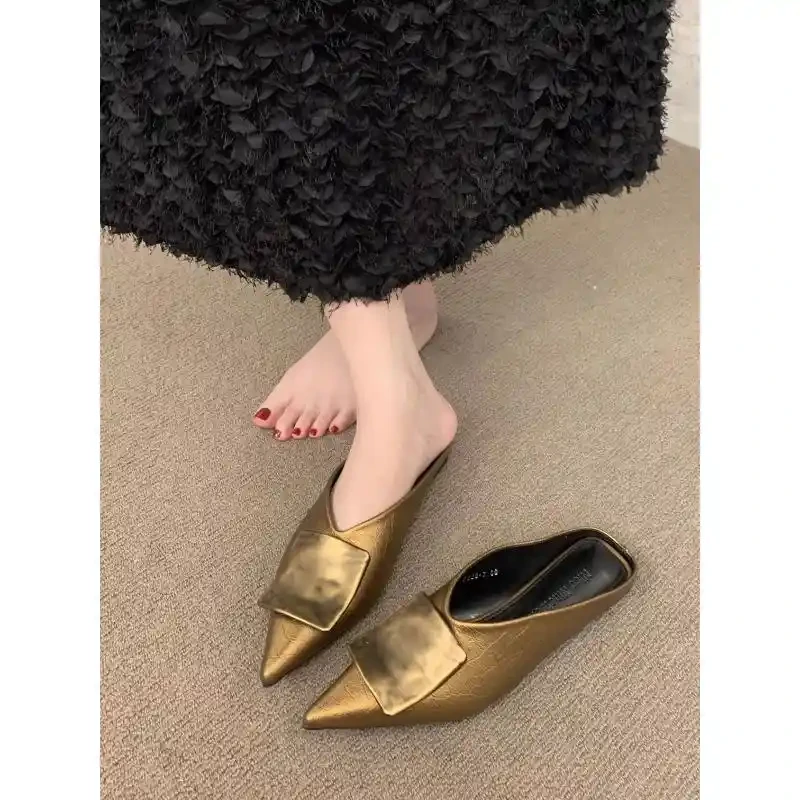 潮牌小众包头半拖鞋女夏外穿2025新款尖头平底网红凉拖懒人穆勒鞋