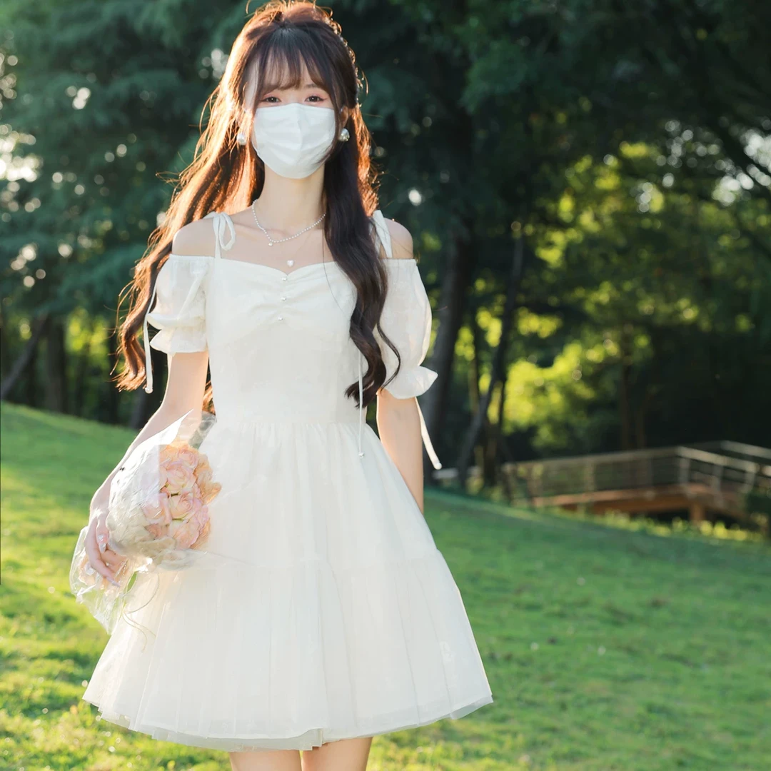 花崎鹿香草欧蕾设计感连衣裙度假风仙女公主裙短裙小个子穿搭温柔