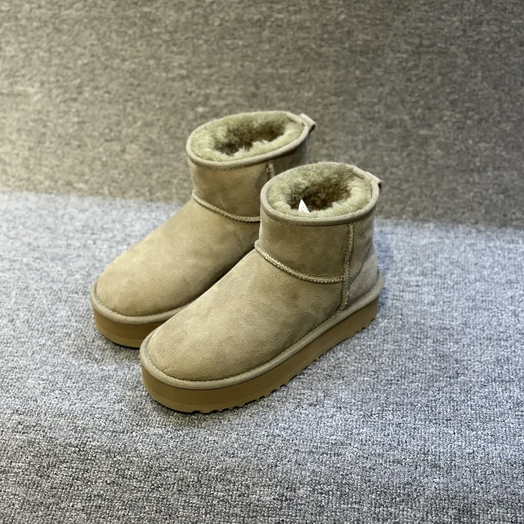 女款加厚加绒保暖雪地靴时尚雪地靴短靴短筒休闲时尚加绒短靴