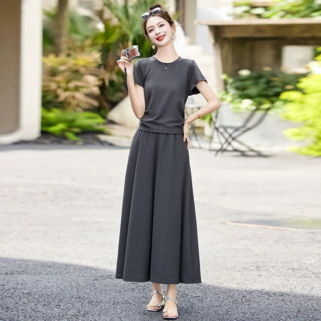 套装裙2025夏季新款高级感小香风欧货休闲显瘦遮肉辣妹T恤两件套