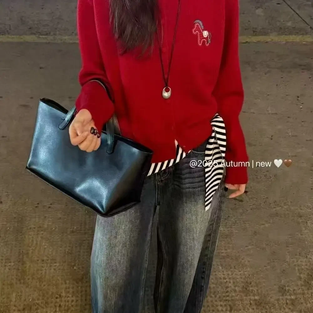 利君家秋冬新款小马刺绣圆领针织开衫外套时尚百搭（衣长59cm）