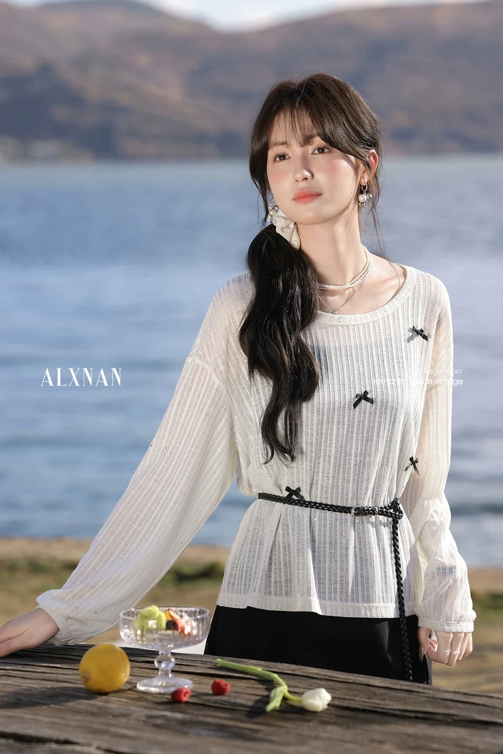 鹿向南「少女画报」黑色连衣裙杏色蝴蝶结小众上衣两件套L52839