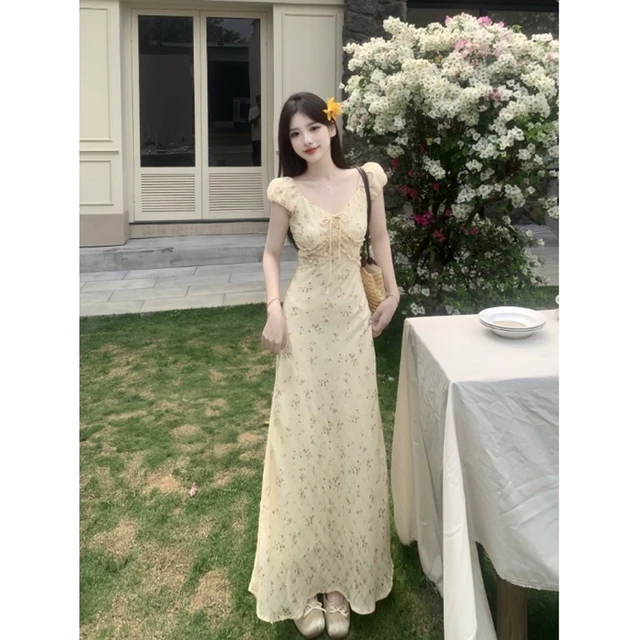 大码法式方领连衣裙女2025新款夏季温柔风碎花裙胖MM遮肚显瘦裙子