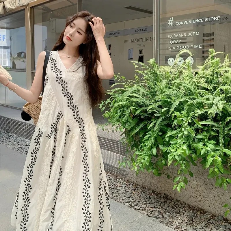 E318高级感无袖连衣裙长款法式绝美刺绣蕾丝背心裙女夏季2025气质