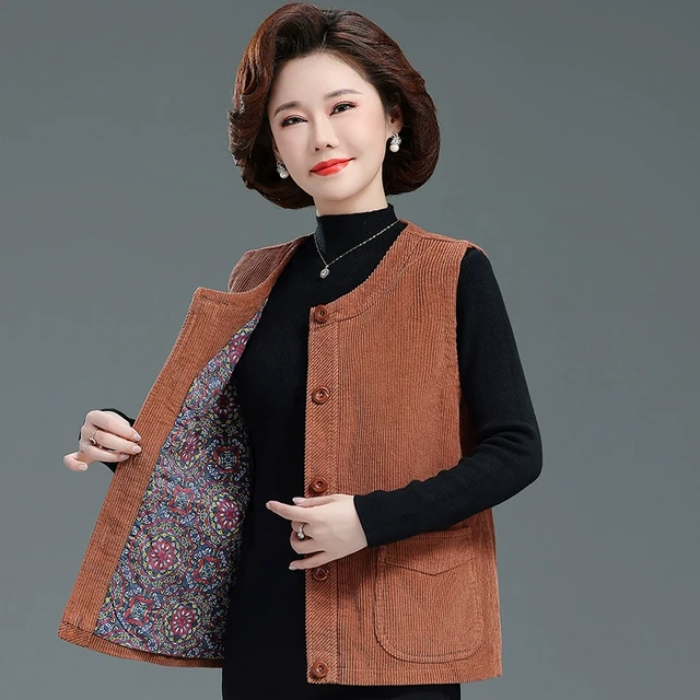 妈妈马甲春秋装外穿新款灯芯绒宽松坎肩背心洋气60岁中老年女马夹