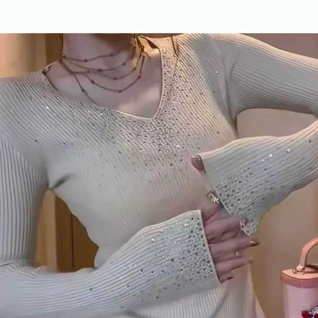 法式纯欲风烫钻V领针织打底衫女秋冬修身显瘦内搭