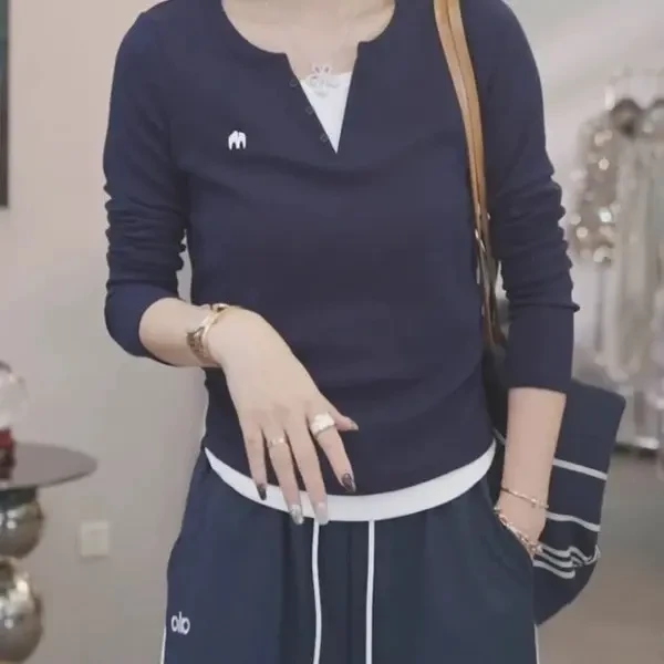 舒假两件圆领长袖修身型通勤风常规款T恤拼接拼色奶茶系常规