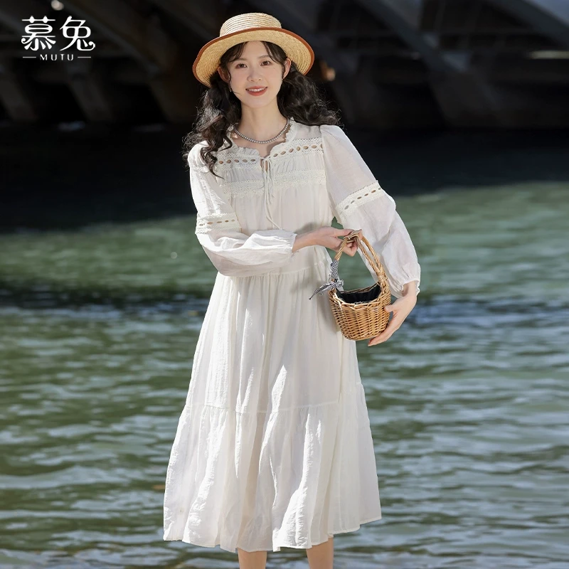 慕兔法式v领泡泡袖连衣裙森女2024秋季新款气质高级感收腰a字裙子