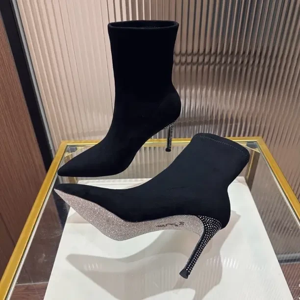 秋冬新款2025黑色绒面尖头细跟水钻弹力瘦瘦靴女气质百搭高跟短靴