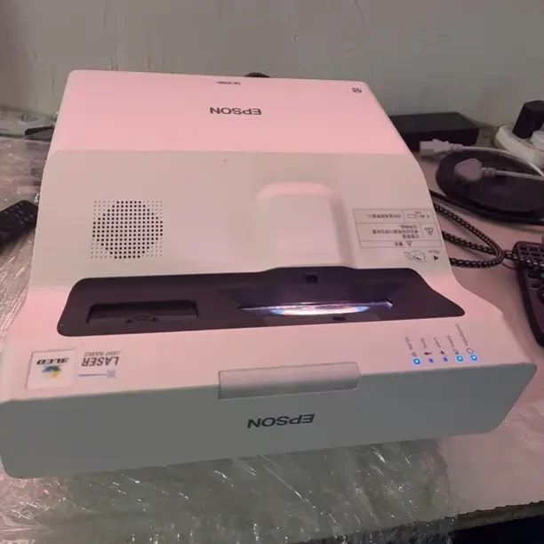 激光超短焦投影仪 运费自理