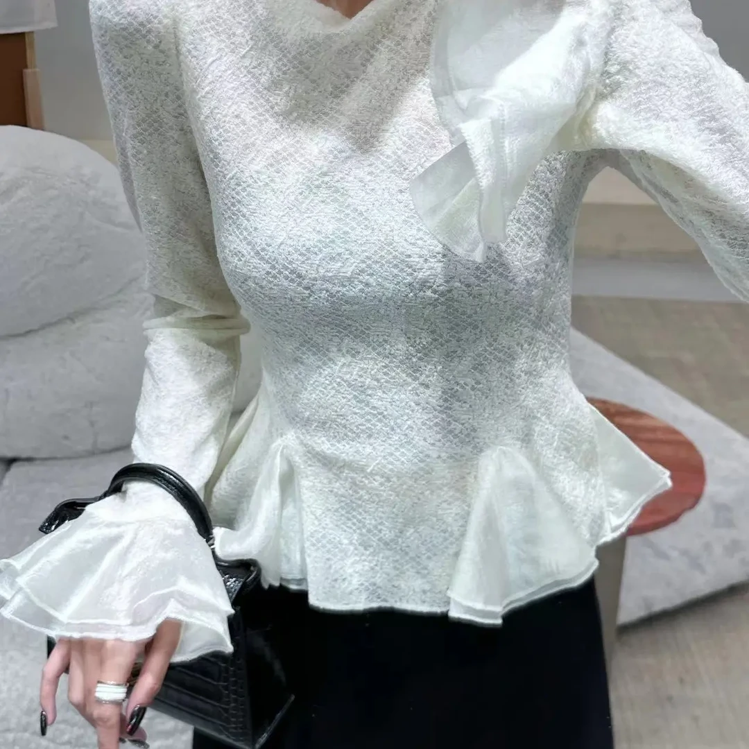 时尚白色绒感蝴蝶镂空长袖气质显瘦百搭蕾丝套装