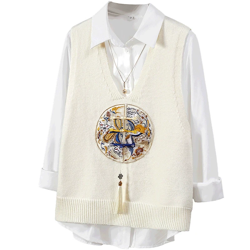 她池2025冬季欧若风女国风刺绣V领叠穿针织马甲T51H0577JA