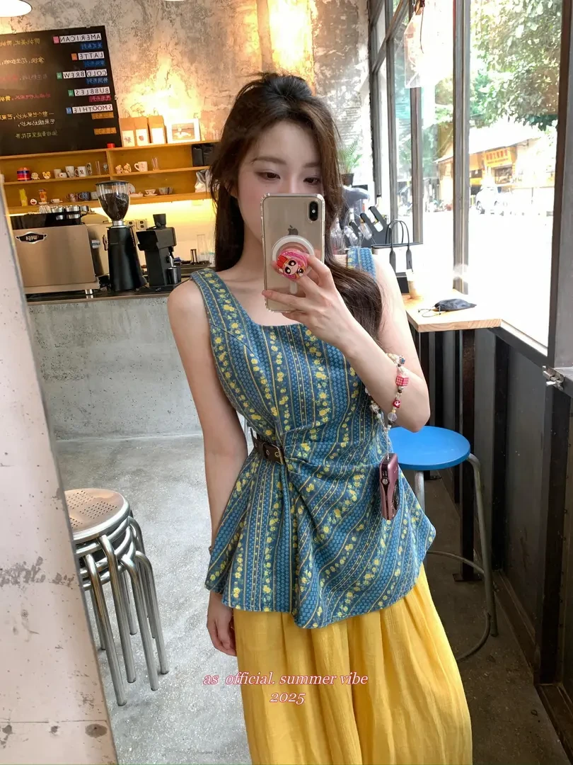 复古碎花设计感吊带背心女夏外穿新款韩系别致修身显瘦无袖上衣潮