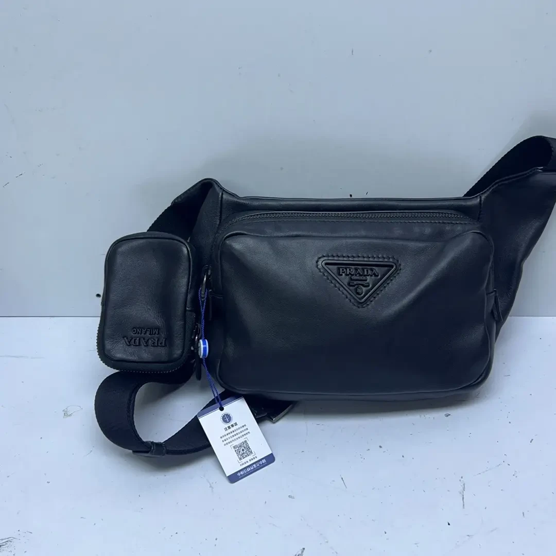 95新 Prada/普拉达 普拉达经典黑色全皮二合一