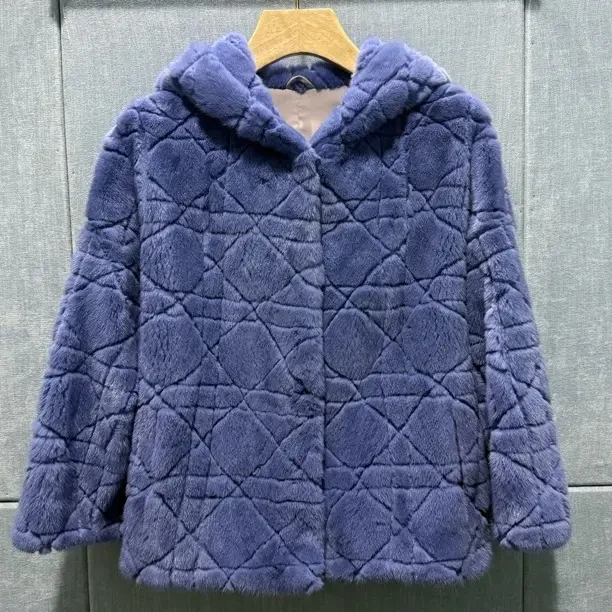 新款貂毛连帽长袖宝蓝色短外套