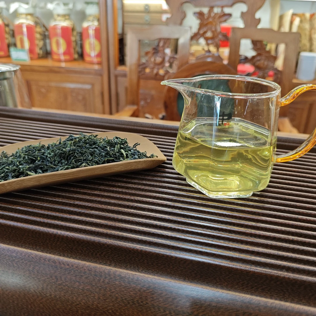 日照绿茶新茶豌豆浓香板栗香耐冲泡滋味浓口粮茶