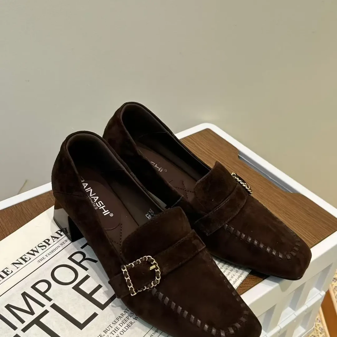 女鞋皮鞋单鞋时尚百搭真皮经典方头中跟羊鲸