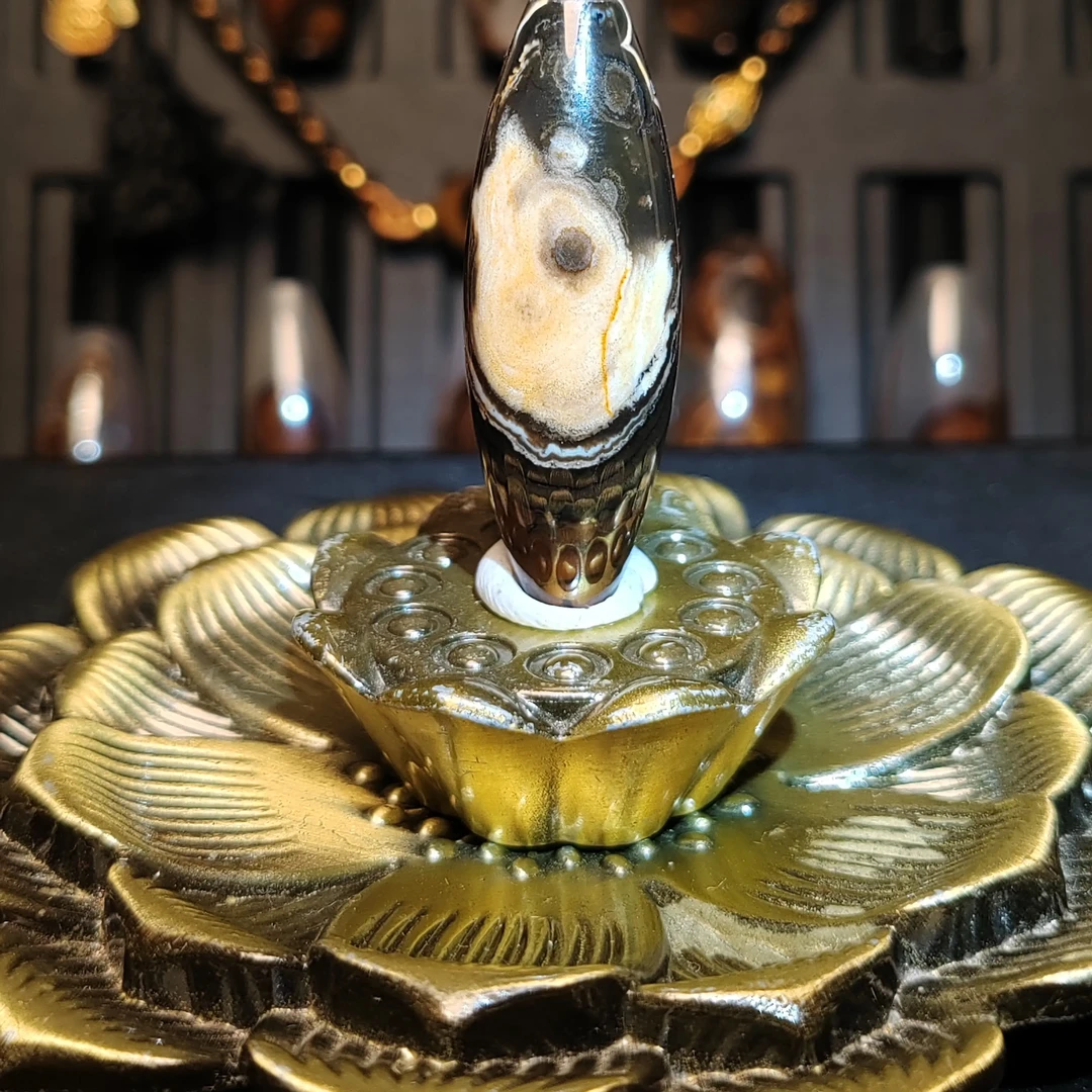 天然九眼石页岩蒙天珠新款时尚精品玛瑙玉髓摆件吊件