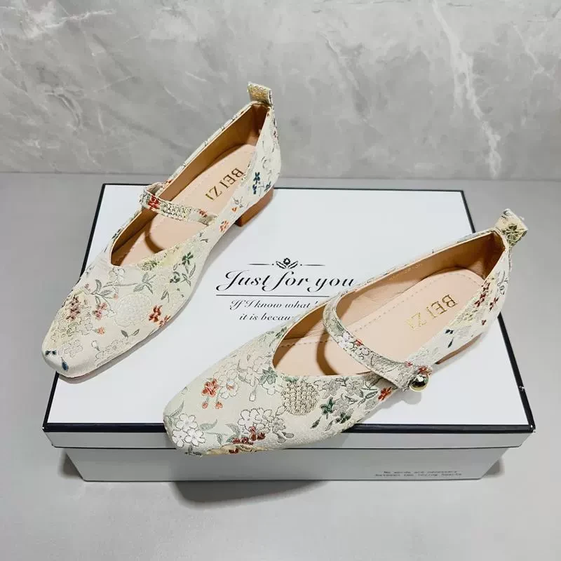 新中式国风单鞋女2025新款复古风软底刺绣旗袍鞋汉服低跟玛丽珍鞋