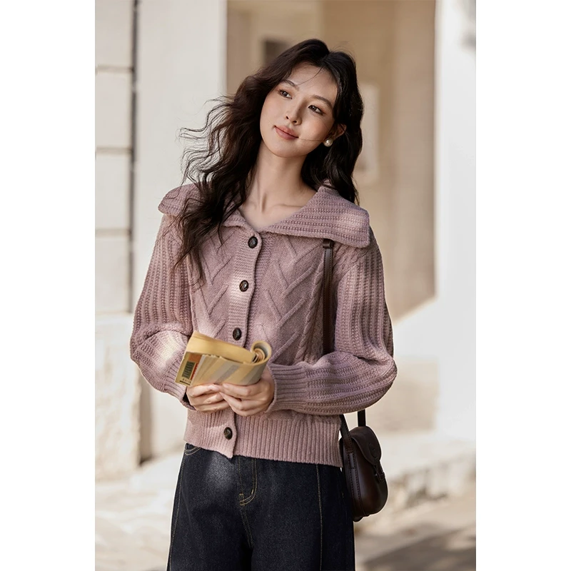 【专柜门店】谜秀软糯温柔慵懒风大翻领绞花针织开衫MXD55Z0945