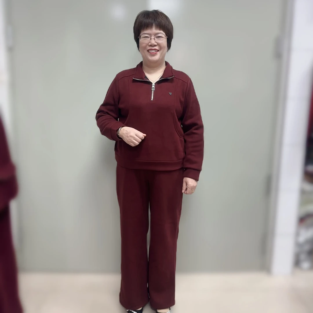 2025秋冬时尚糯米绒加厚套装高端设计款