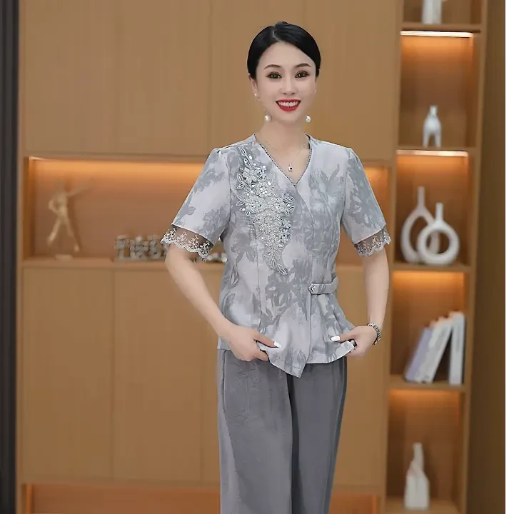 妈妈夏装短袖小衫洋气套装2025新款中老年女装时尚t恤上衣两件套