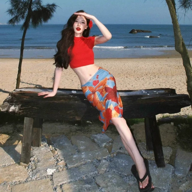 度假风性感辣妹大露背修身短款T恤女夏季印花包臀开叉半身裙套装