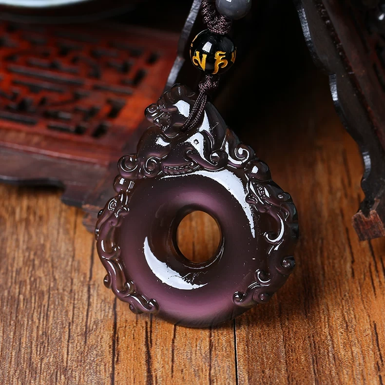 2025年蛇年属马天犬踏龟吉祥物宏彩虹眼黑曜石平安扣吊坠男女款