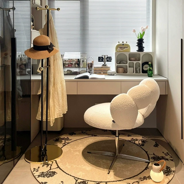 奶油风梳妆凳卧室可旋转化妆椅子羊羔绒高级感糖葫芦椅女生美甲椅