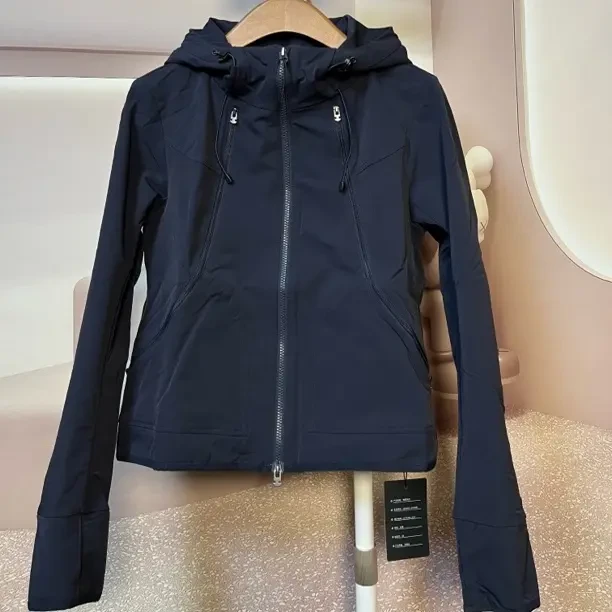连帽秋季女短外套防水显瘦女夹克速干防风春季上衣