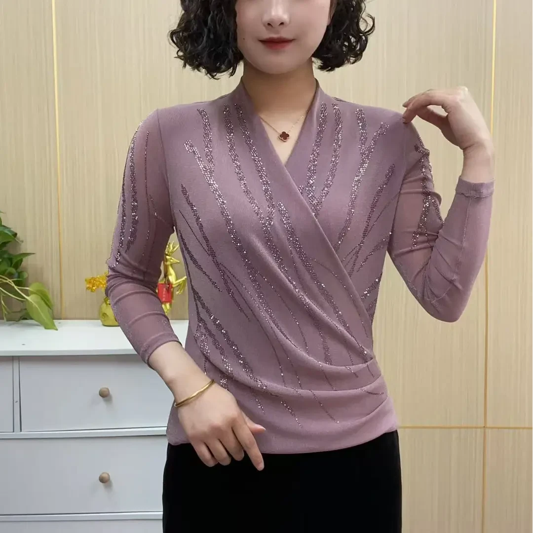 2025春季新款重工烫钻v领经典百搭女士上衣亲肤显瘦气质款F988