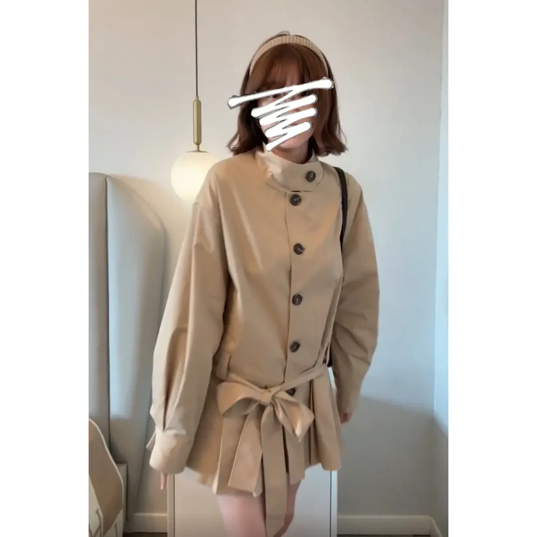 连帽立领风衣长袖连衣裙女早秋季小个子法式气质显瘦高级感百褶裙