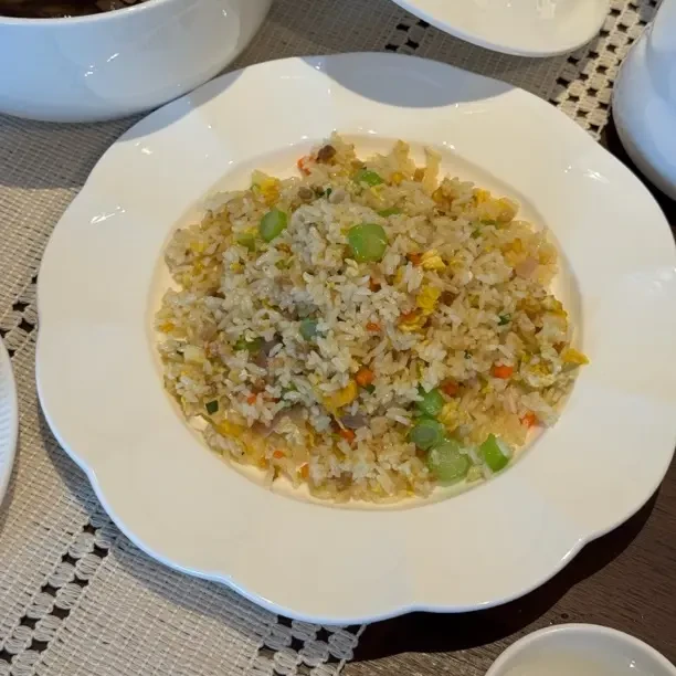 10.7英寸超大春光花瓣盘子