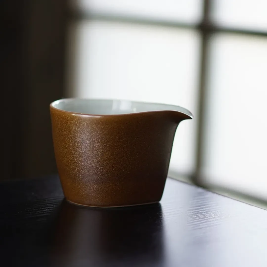 【云由-黄金甲公道杯】陶瓷茶具分茶器过滤茶海家用高档耐热公杯