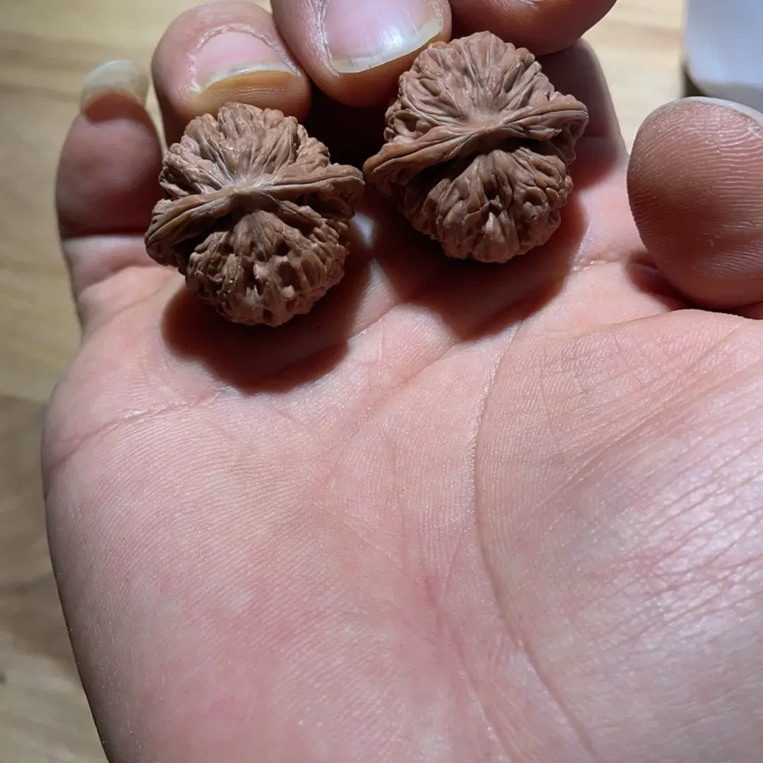 文玩核桃四座楼狮子头手把件麒麟纹官帽野生麦穗虎头男士把玩件