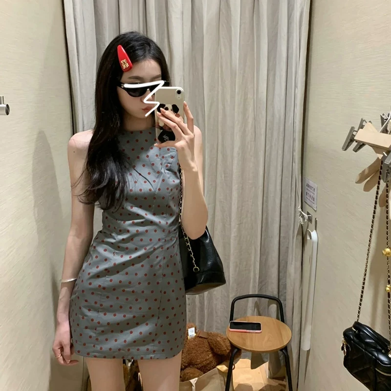 灰色修身性感气质无袖波点连衣裙子女显瘦2024新款包臀裙背心短裙