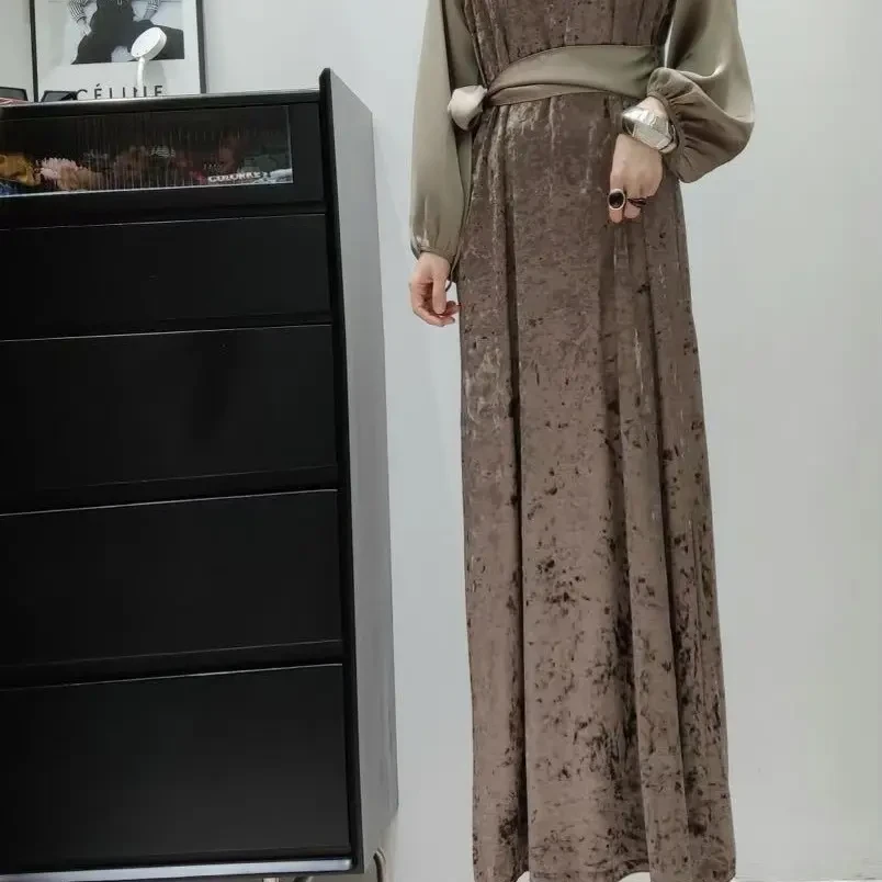 法式复古新中式气质连衣裙女秋冬显瘦收腰长袖中长款设计感裙子