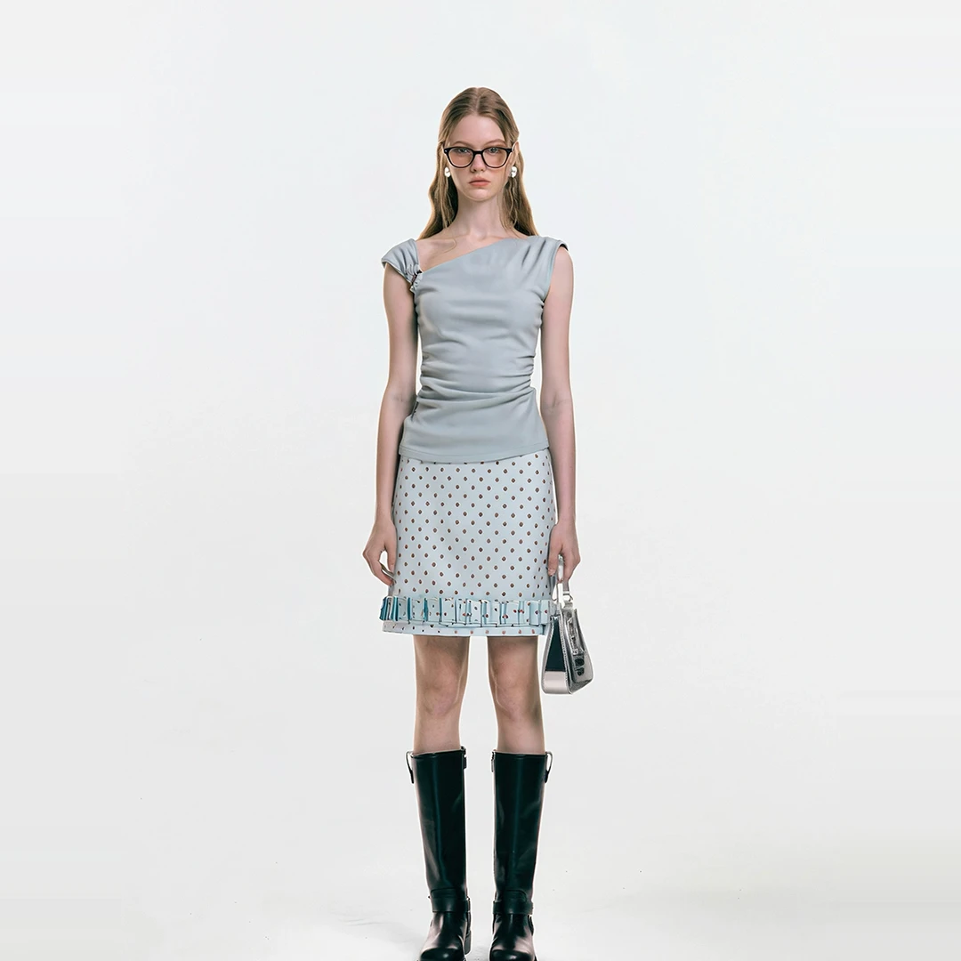 AHMI法式通勤设计不规则斜肩女装夏季新款洋气衣服女短袖背心T恤